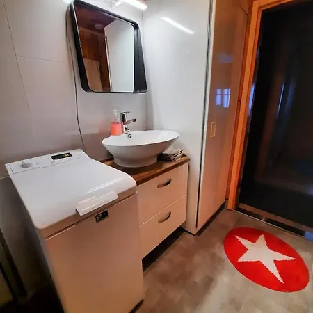 Honkakoli 1 *